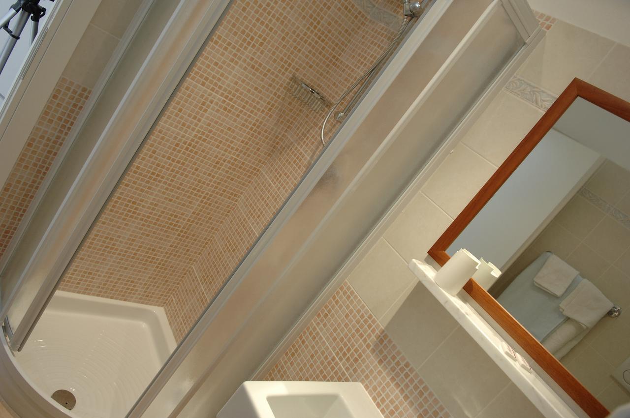 קאטוליקה Hotel D'Annunzio מראה חיצוני תמונה
