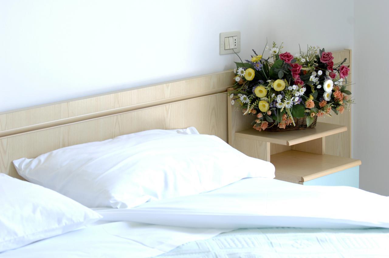 קאטוליקה Hotel D'Annunzio מראה חיצוני תמונה