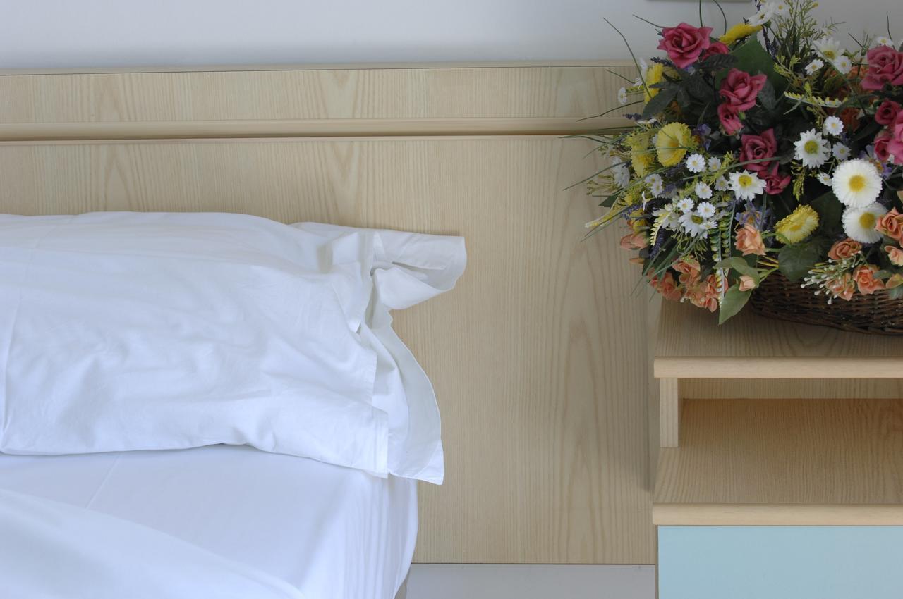 קאטוליקה Hotel D'Annunzio מראה חיצוני תמונה