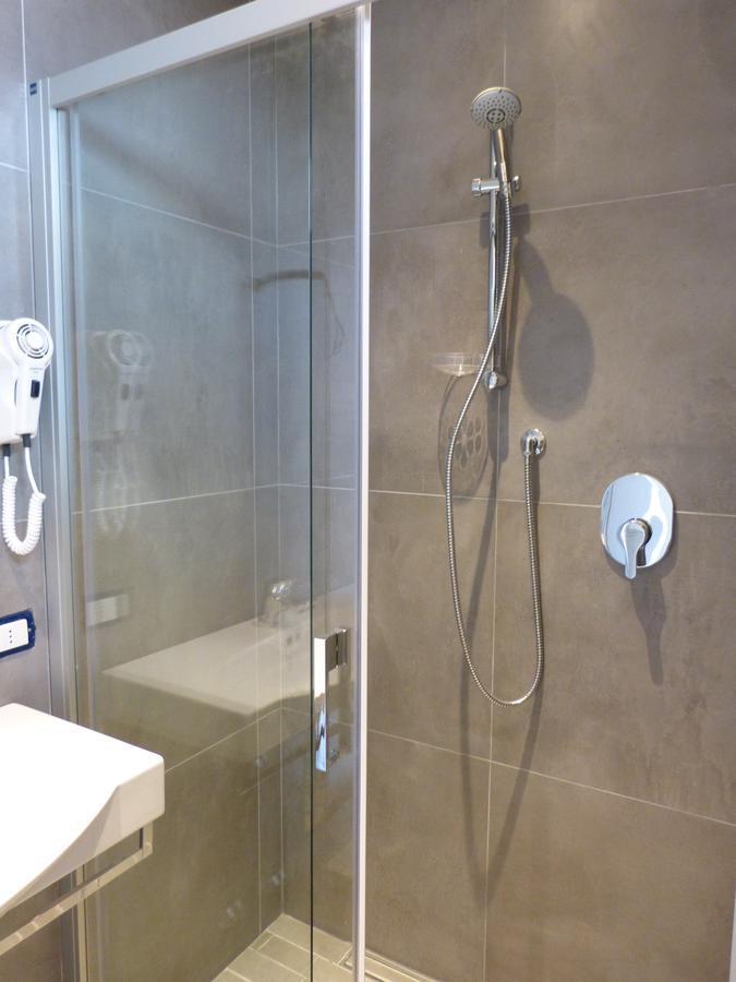 קאטוליקה Hotel D'Annunzio מראה חיצוני תמונה
