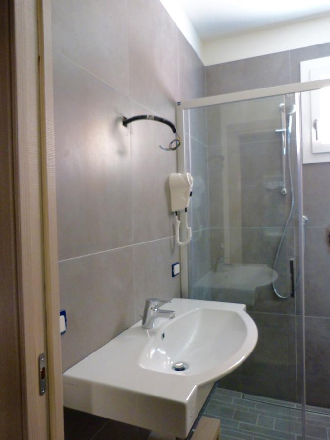 קאטוליקה Hotel D'Annunzio מראה חיצוני תמונה